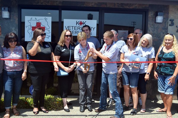 The Lemoore Chamber of Commerce, local dignitaries, and friends welcomed new veterinarians Kayla McCrone and Kaitlen Lawton-Betchel to Lemoore as they opened K+K Veterinary Services at 377 Hill Street Saturday, July 21.